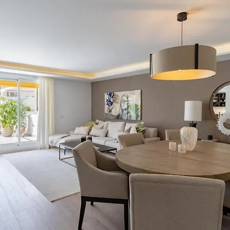 Apartment 8 Bed Close To Puerto Banus *