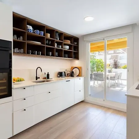 8 Bed Close To Puerto Banus Apartment