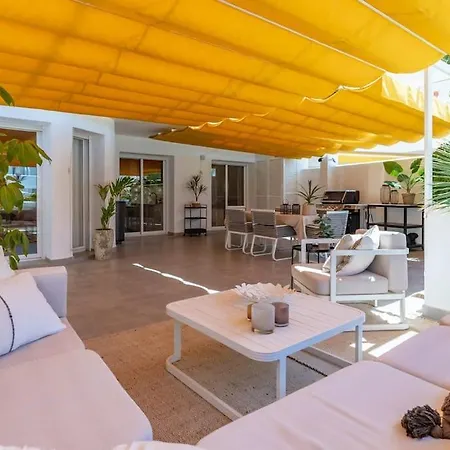 Apartment 8 Bed Close To Puerto Banus